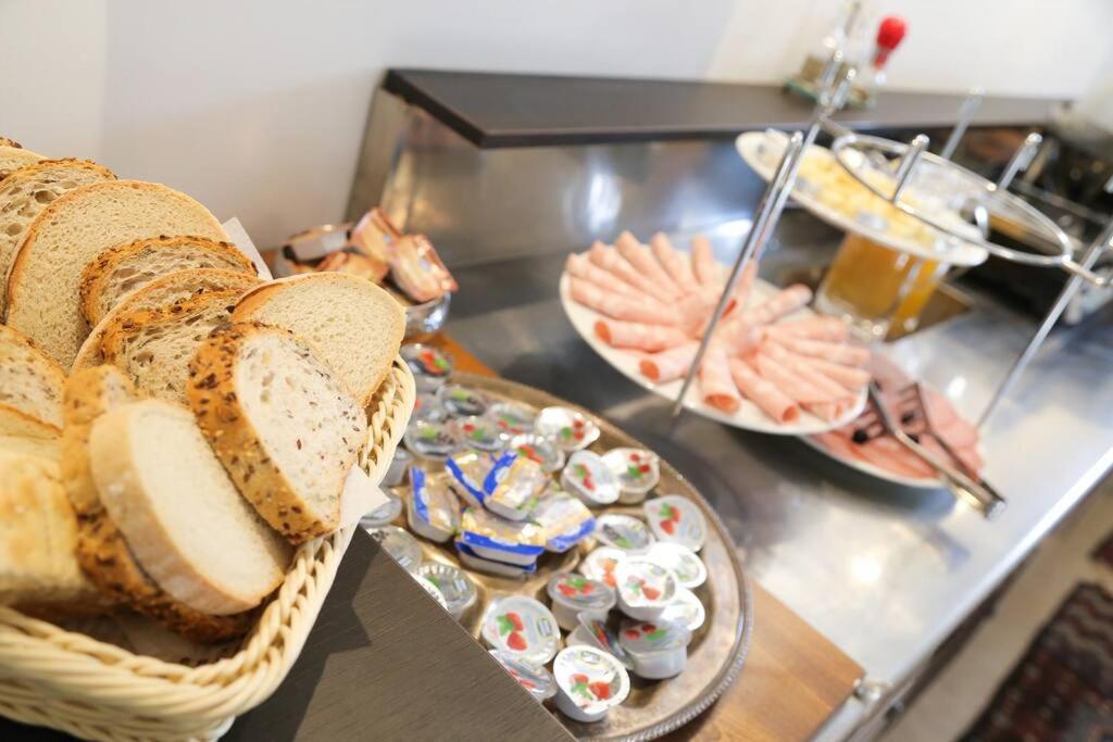Budget Dbl Studio Free Breakfast Ljubljana Exterior photo