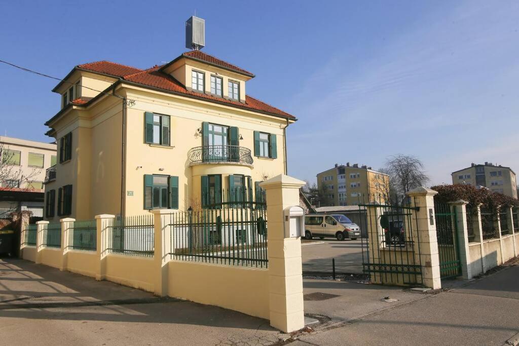 Budget Dbl Studio Free Breakfast Ljubljana Exterior photo
